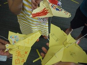 画像：音の鳴る飛行機をつくろう!