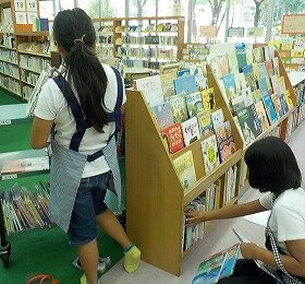 画像：一日図書館員1