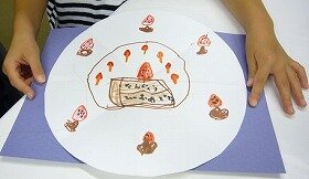 画像:工作「とびだすカードをつくろう」参加者の作品。 ケーキの絵