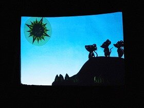 画像：影絵のスクリーン