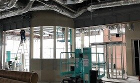 画像：カフェ部分の写真。