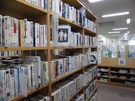 画像：千里図書館に掲示したピクトサインの一例。