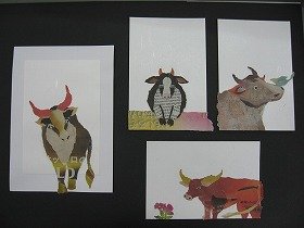 画像：新聞ちぎり絵で作った作品4点