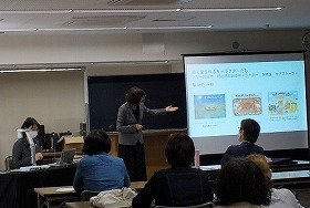 画像:講演会会場の様子。