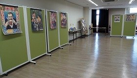 画像:ポスターなどの展示。