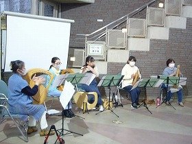 画像:ライアーと篠笛の演奏