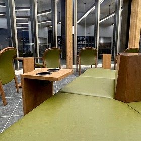 画像:ブラウジングコーナー。