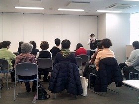 画像：オカリナ演奏の様子