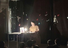 朗読の様子の画像