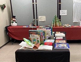 写真：ポップアップ絵本展示の会場の様子