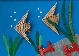 画像：今回の作品（海の中のエンゼルフィッシュとカニ）