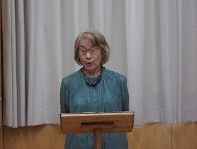 写真2：朗読者の様子