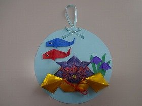 写真2：今回の作品（兜とこいのぼり）