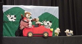 人形劇「のせてのせて」の様子の画像