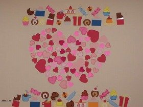 写真1 小さなハートが集まって、ひとつの大きなハートになっている画像