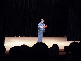 朗読者2の様子の画像