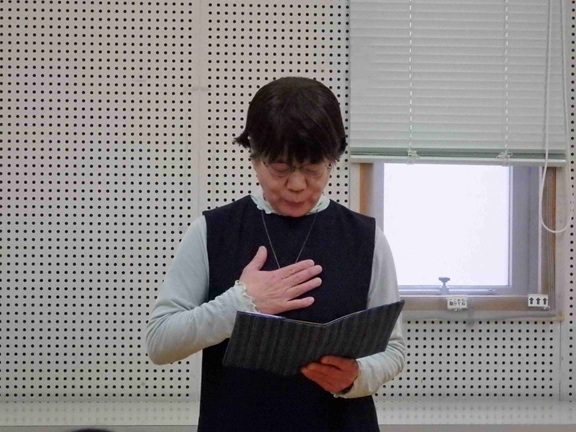 写真4：朗読工房のみなさんの公演の様子。