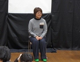 写真2　おはなし「若がえりの水」