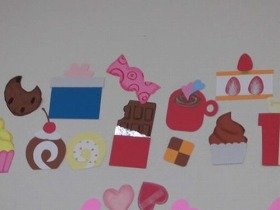 写真2　ケーキ、チョコ、アメ、クッキー