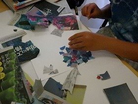 写真4　アジサイを作る様子。