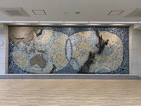 写真　壁画「太平洋」