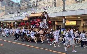 天保10年（1839）製作の六地蔵地車の写真。