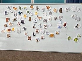 写真3　動物の鳴き声あてクイズのための動物マグネット。