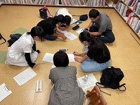 YAサポーターの6人で行事の企画を考えている様子の画像