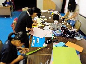 YAコーナーの看板を作成中の画像